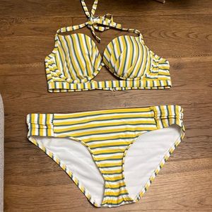 Bikini. Bought from Walmart. Worn once. Tags cut off